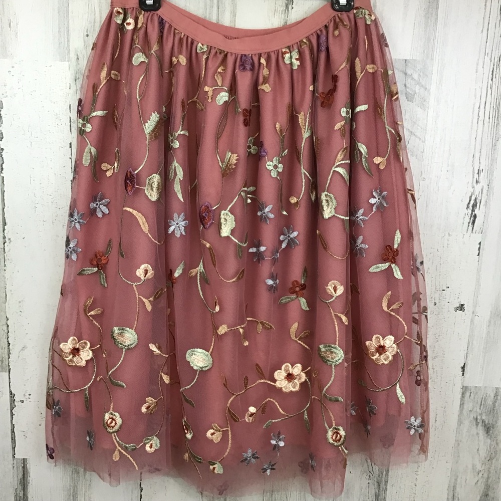 See You Monday Dusty Rose  Embroidered  Floral Tulle Net Fairy Cottage Skirt L